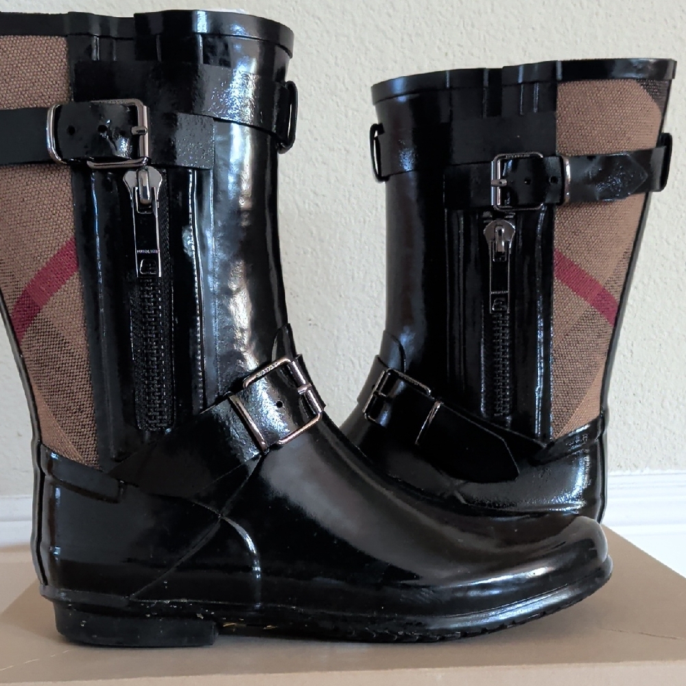 Burberry Black and Brown Winter Rain Boots